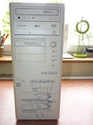 OBUDOWA DO STAREGO KOMPUTERA Z ZASILACZEM ATX 220 WAT ANTEC