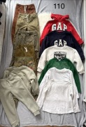 Paka ubrań zestaw dla chłopca 110 Gap bluza spodnie dres bluzka