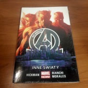 New Avengers Inne światy Nowy w folii