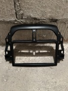 Ramka kratka nawiewu radia Toyota RAV4 2000-2005