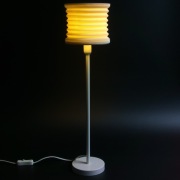 Lampka biel od Monokat.design, ręcznie składana,produkt stworzony w Polsce