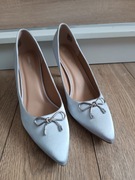 Srebrne sandały na szpilce 