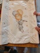 Przewijak niemowlęcy z miarką wzrostu – bardzo dobry stan