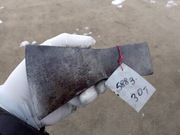 Stara siekiera 588g. 