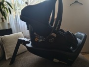 Fotelik z bazą i adaptery do wózka 