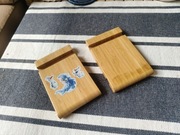 IKEA BERGENES drewniana podstawka pod telefon tablet 2 Sztuki