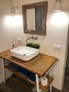 Blat drewniany do łazienki ze zlewem 