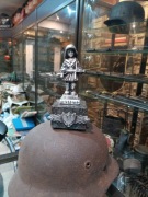 figurka ,metalowy mały powstaniec