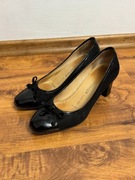 Czółenka na średnim obcasie eleganckie czarne skórzane buty Peter Kaiser 38