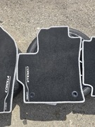 Toyota Corolla 2025 oryginalne dywaniki welurowe