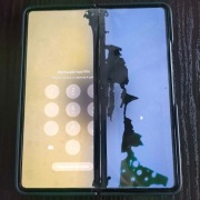 Sprzedam telefon Samsung Galaxy Fold 3
