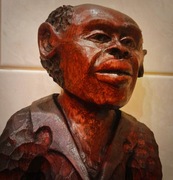 rzeźba drewniana pelna hobbit Afryka azja smakosz wina piwa figura na FART