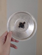 Mała Aluminiowa Pokrywka 15 cm z Uchwytem PRL Vintage do ronda bańki
