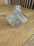 Kryształowy koszyczek dekoracyjny – szlifowany, elegancki wazonik