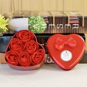 6x Mydełko w kształcie róży - zestaw w metalowym pudełku serce | PREZENT