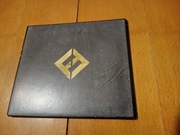 FOO FIGHTERS - CONCRETE AND GOLD CD
