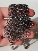 Bransoletka Smocza łuska kolczuga chainmaille czarny stary srebrny szeroka