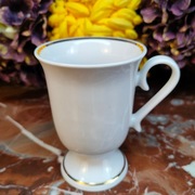 Elegancki kubek na stopce ze złoceniem - Burg Lindau - 200 ml