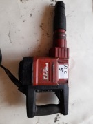 MŁOT WYBURZENIOWY HILTI TE 704