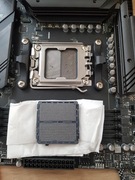 MSI MAG B650 TOMAHAWK WIFI  AM5 uszkodzony Socket