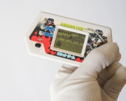 Gierka Konsolka Gundami Bandai Handheld