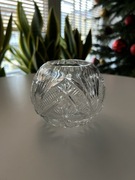 Mini kryształowy wazonik w kształcie kulki