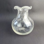 Wazonik szklany wykonany w technologii antico