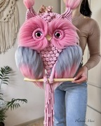 Duża wyjątkowa puchata makrama sowa dekoracja różowa 90 cm
