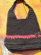 Nowa czarna torba na ramię robiona na szydełku 