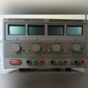 Zasilacz wielokanałowy AXIOMET AX-3005D-3