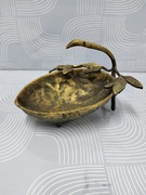 Piękna mosiężna misa orzech