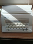Elektoniczna maszyna do pisania NAKAJIMA AX-160