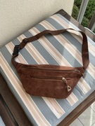 Nowa nerka sztruksowa w kolorze czekoladowej czerni – bez metki