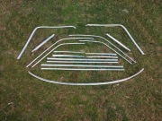 Mercedes w123 sedan listwa ramka tylnej szyby drzwi obrysowa 