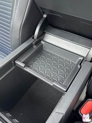 Półka konsoli środkowej do SUV Toyota RAV4 2019-2025  