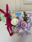 Box kwiatowy wielkanocny z flokowanym królikiem 