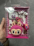 Słuchawki Bezprzewodowe Douszne Dziecięce z Etui Labubu Monster (różowe)