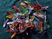 Spinki do włosów 100 sztuk kolorowe uniwersalne 