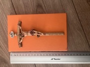 Krzyż na ścianę, drewno, rzeźba 