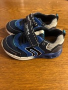 chłopięce adidasy marki Geox,rozmiar 24