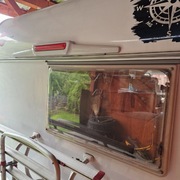 Okno do kampera  Burnster  900 x 500
