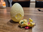 Safiras smok w jajku