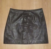 Skórzana spódniczka Versatility rozm. XL