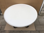 Stolik okrągły, nogi z elementów kutych