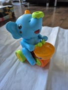 Interaktywny słonik grający na perkusji 