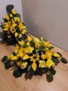 Stroik na grób, kompozycja na cmentarz, wiązanka z wazonem, zestaw M4k