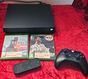 Zadbana konsola Xbox One X,SDD 1TB,gry,pad,pilot
