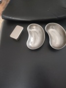 Tacki kosmetyczne,nerki + pojemnik