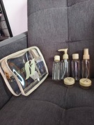 Kosmetyczka + buteleczki dla podróżników