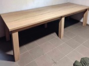 Duży stół do jadalni